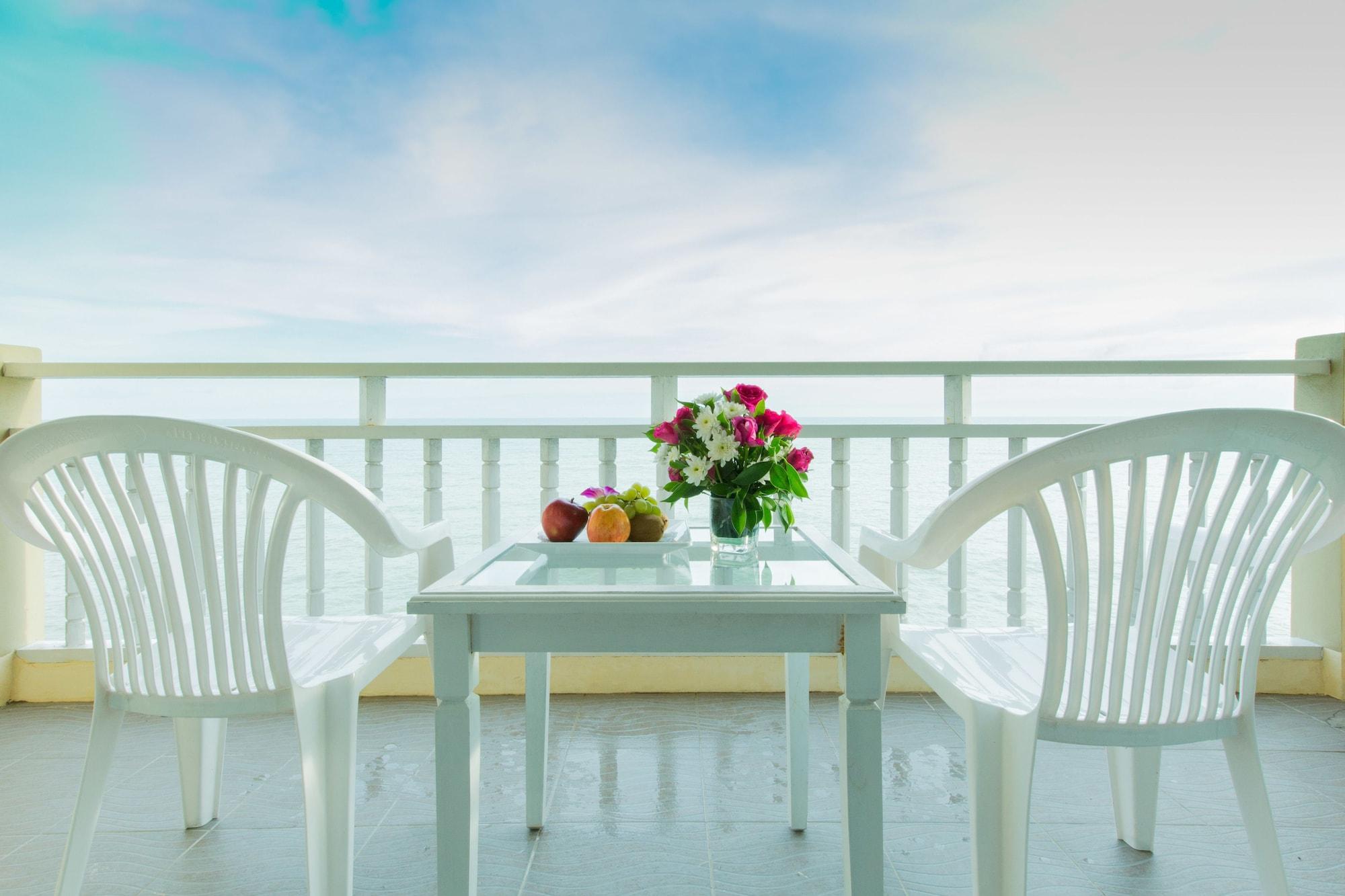 Royal Phala Cliff Beach Resort Ban Chang (Rayong) Exterior foto