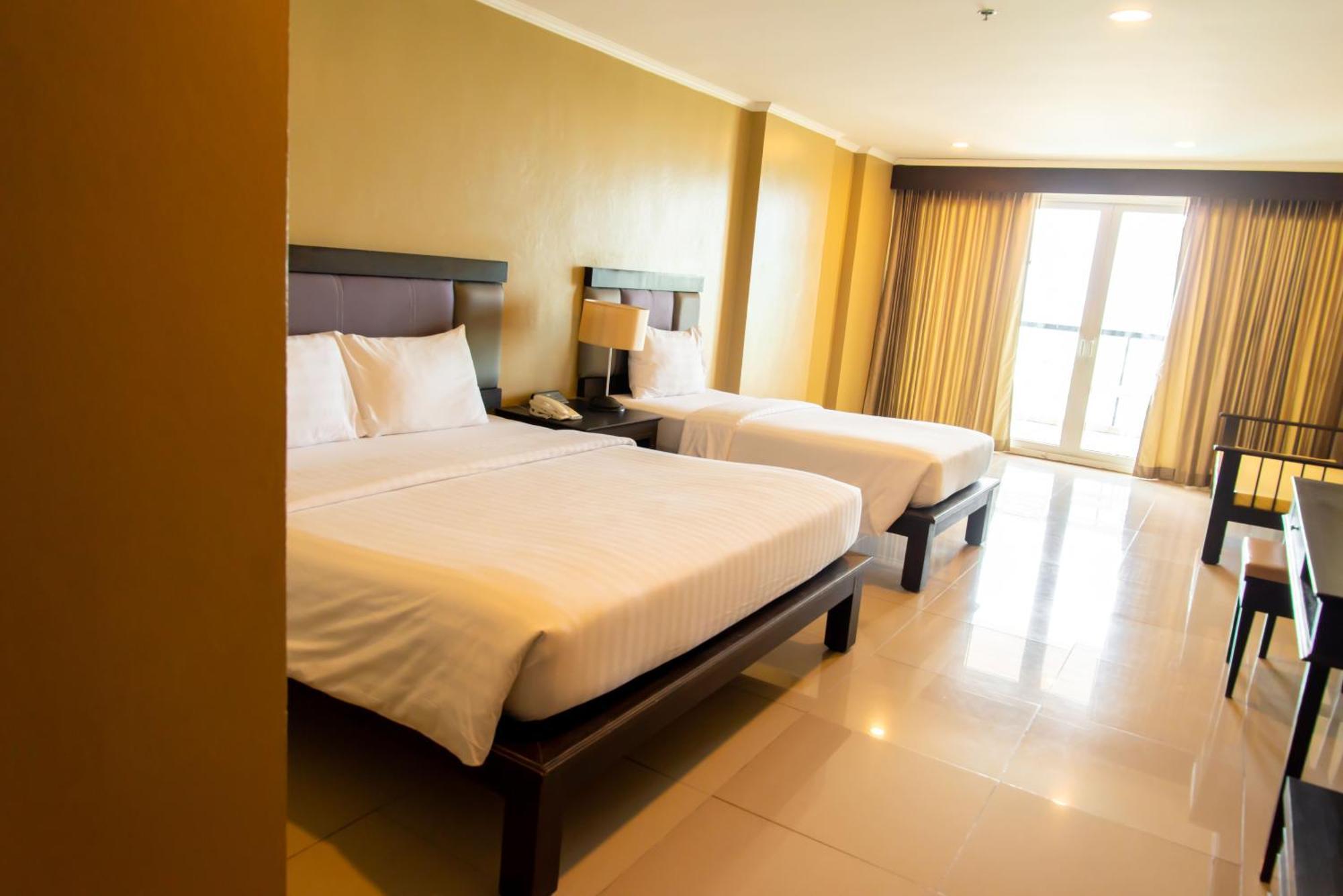 Royal Phala Cliff Beach Resort Ban Chang (Rayong) Exterior foto