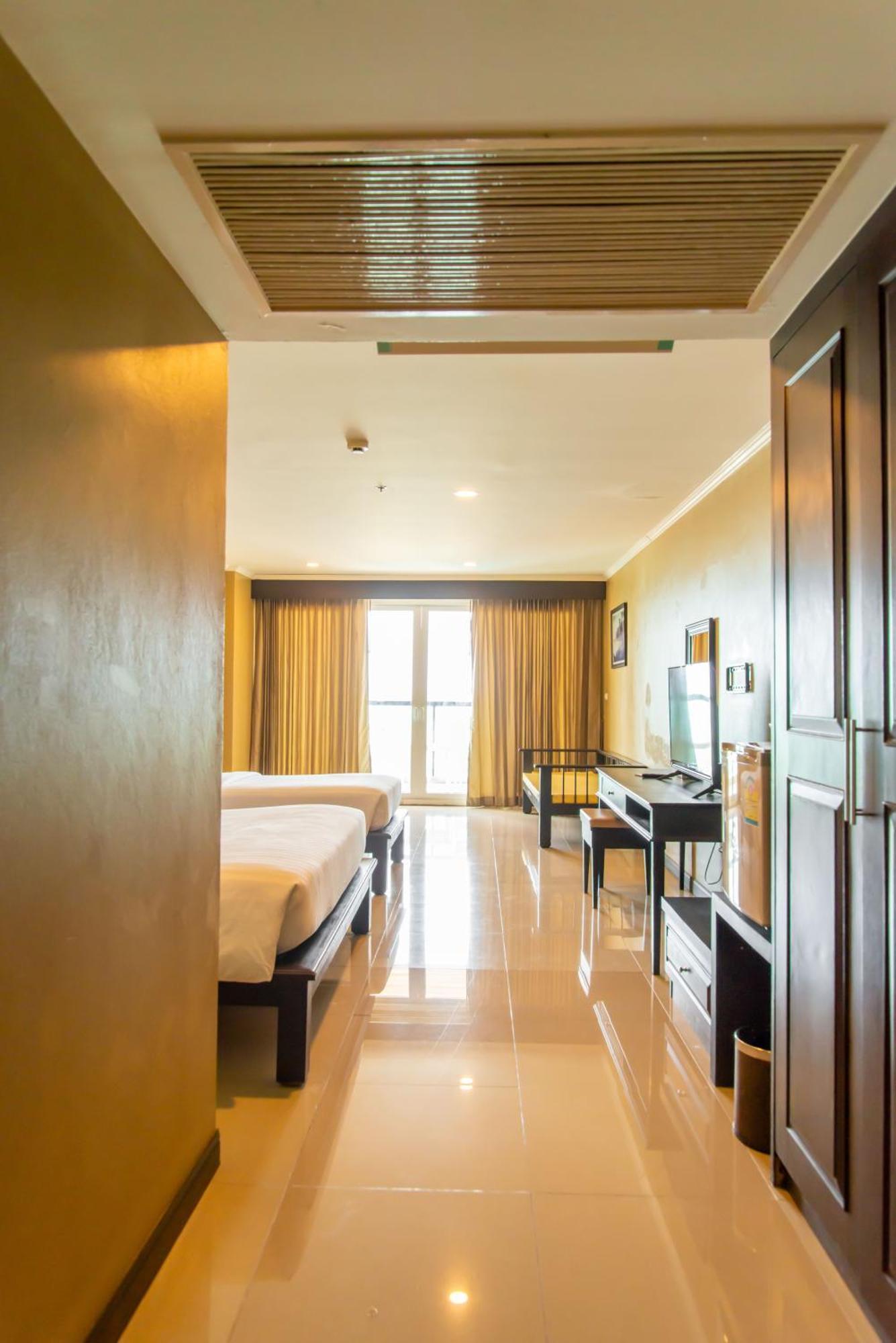 Royal Phala Cliff Beach Resort Ban Chang (Rayong) Exterior foto
