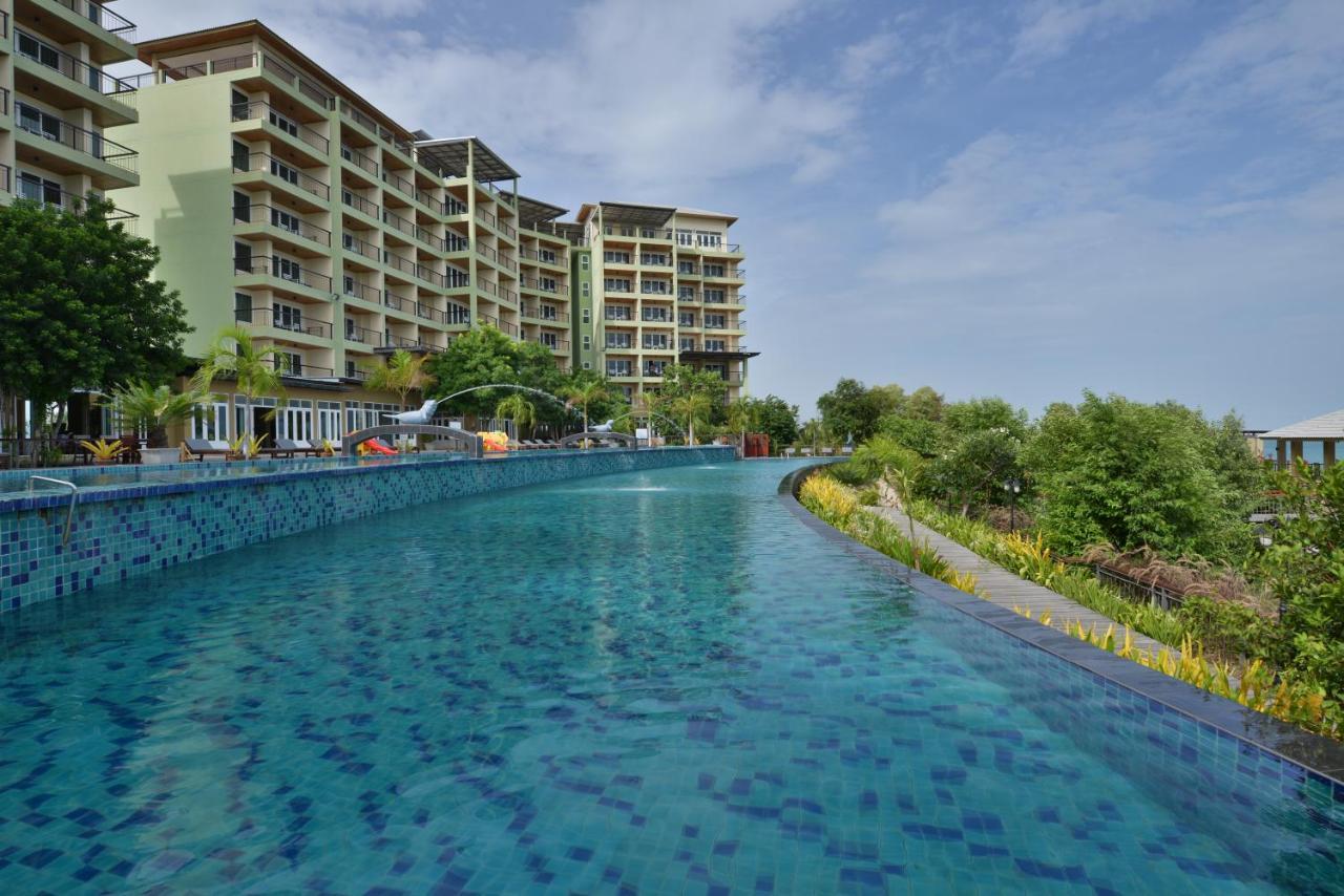 Royal Phala Cliff Beach Resort Ban Chang (Rayong) Exterior foto